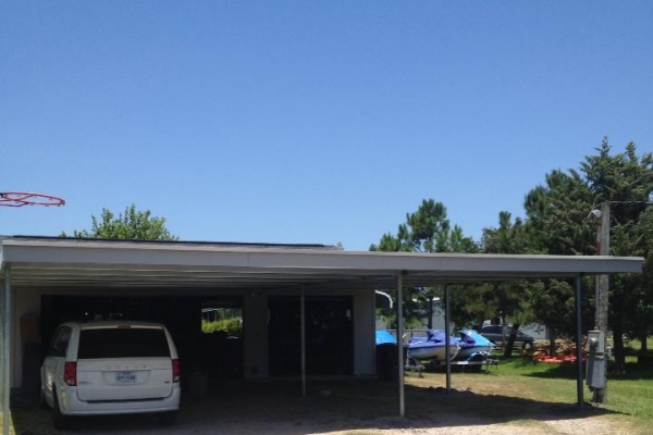 carports-1695C92992-14A1-43A6-8406-9860311CAA2E.jpg